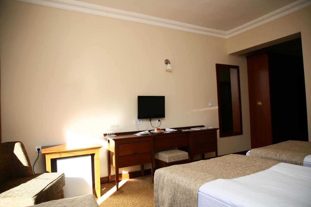 West Davraz Hotel Çobanisa Dış mekan fotoğraf