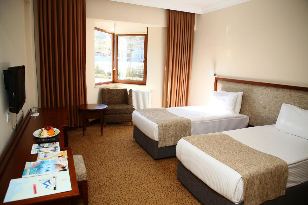 West Davraz Hotel Çobanisa Dış mekan fotoğraf